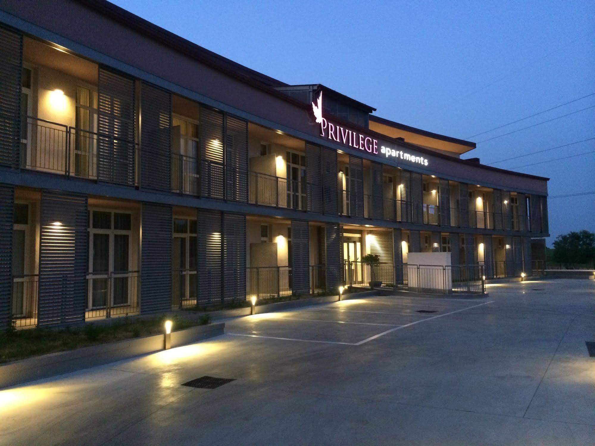 Privilege Apartments Vimercate Exterior photo